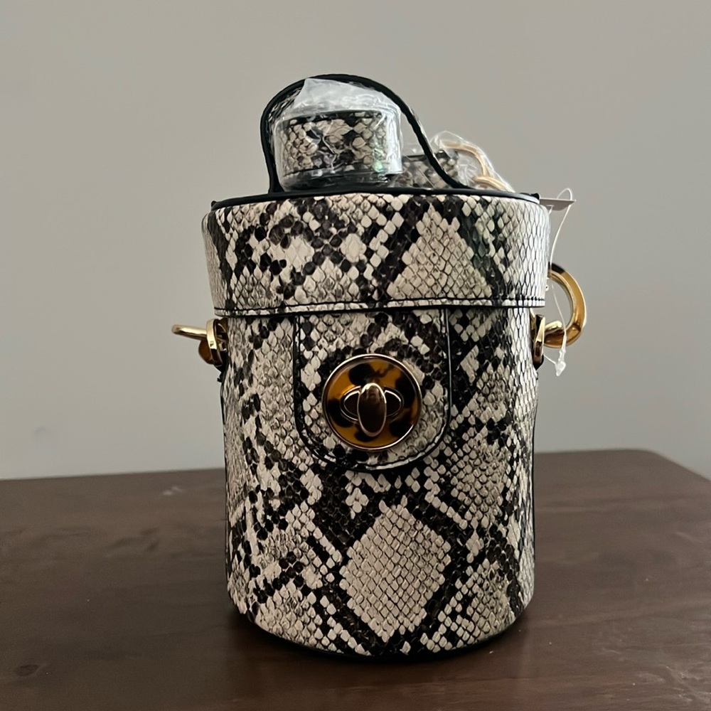 NWT Topshop bucket bag